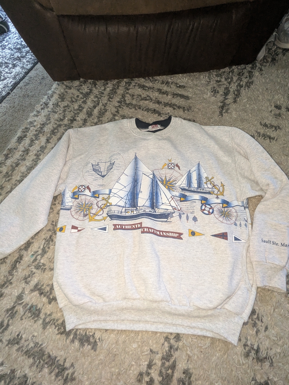 Sailboat Graphic Crewneck Sweatshirt - Light Gray